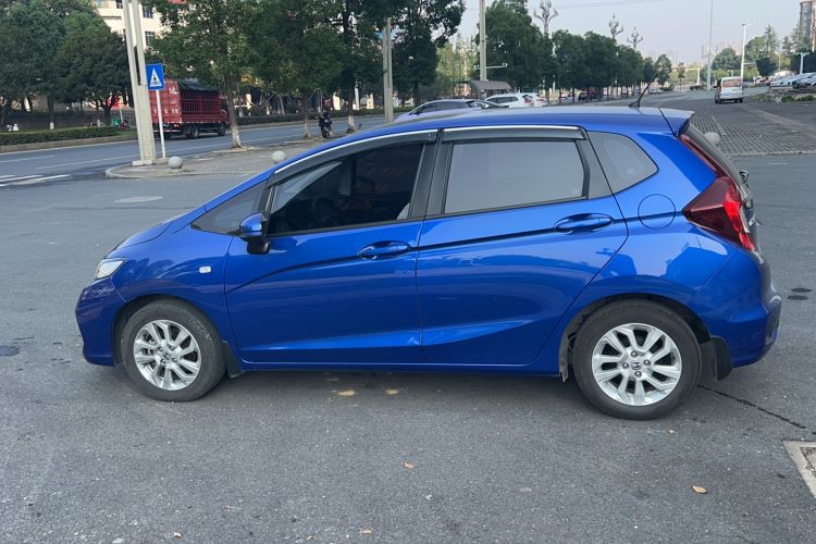 Used Honda Fit 2020 1.5L CVT Comfort Sunroof Version Exterior 5