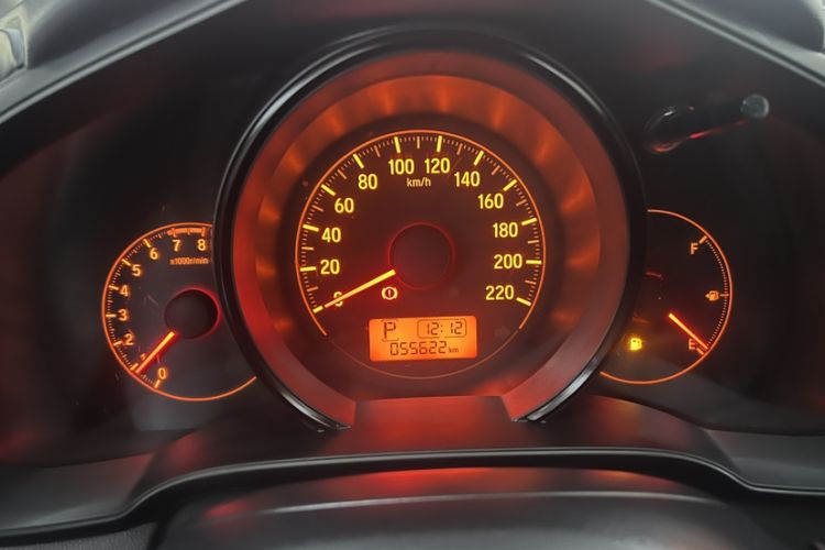 Used Honda Fit 2020 1.5L CVT Comfort Sunroof Version Odometer Close Up