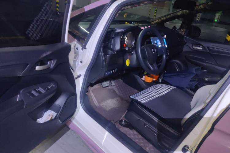 Used Honda Fit 2020 1.5L CVT Comfort Sunroof Version Driver Seat