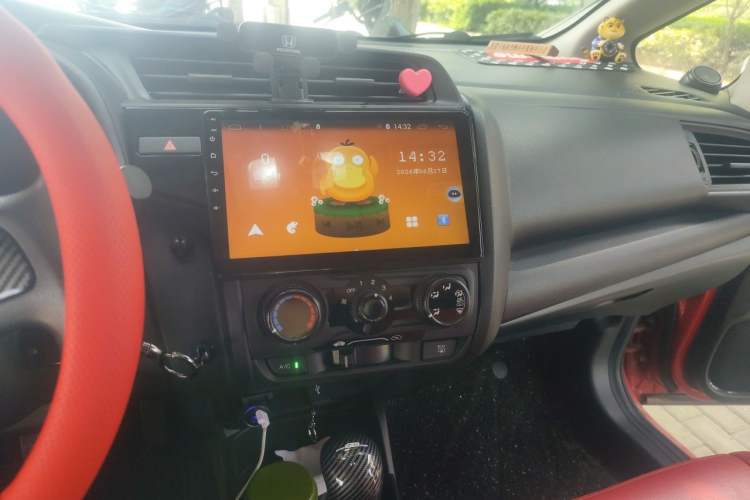 Used Honda Fit 2020 1.5L CVT Comfort Sunroof Version Audio And AC Panel