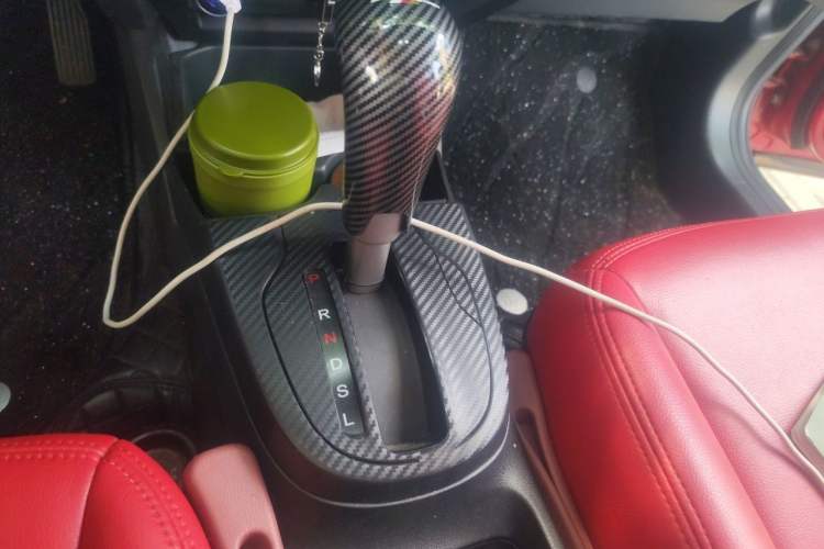 Used Honda Fit 2020 1.5L CVT Comfort Sunroof Version Gear Lever