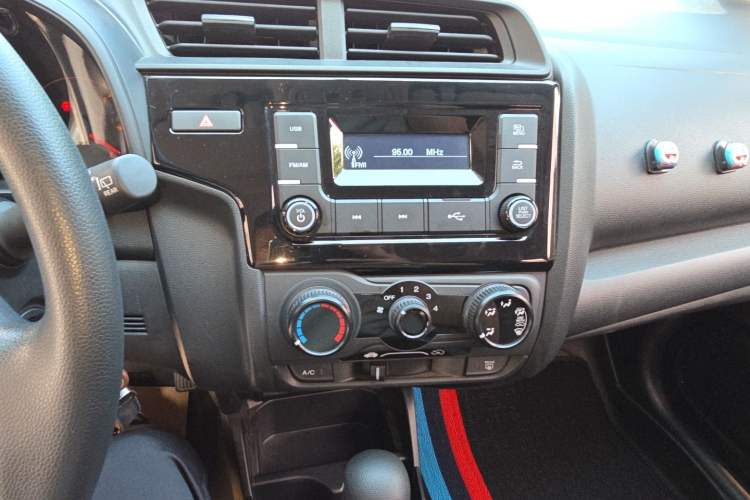 Used Honda Fit 2020 1.5L CVT Comfort Sunroof Version Audio And AC Panel