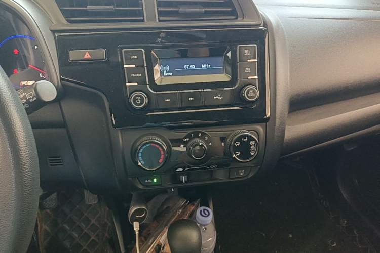 Used Honda Fit 2020 1.5L CVT Comfort Version Audio And AC Panel