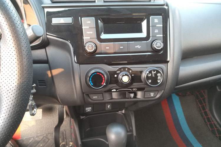 Used Honda Fit 2020 1.5L CVT Comfort Version Audio And AC Panel