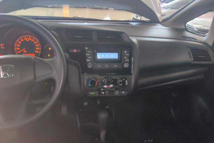 Used Honda Fit 2020 1.5L CVT Comfort Version Audio And AC Panel