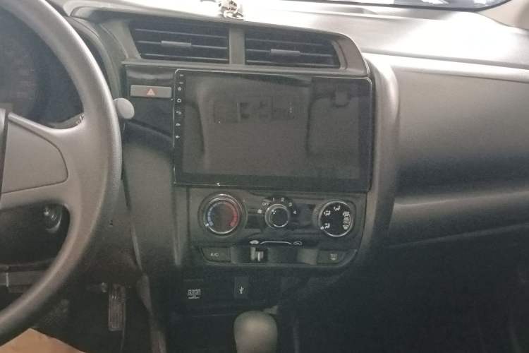 Used Honda Fit 2020 1.5L CVT Comfort Sunroof Version Audio And AC Panel