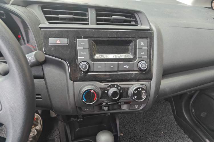 Used Honda Fit 2020 1.5L CVT Comfort Version Audio And AC Panel
