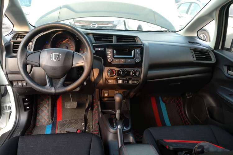 Used Honda Fit 2020 1.5L CVT Comfort Version Center Console
