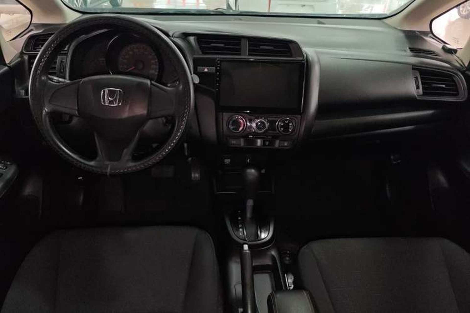 Used Honda Fit 2020 1.5L CVT Comfort Version Center Console