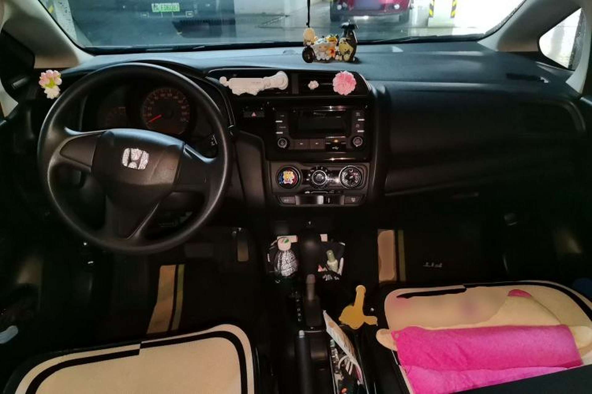 Used Honda Fit 2020 1.5L CVT Comfort Version Center Console