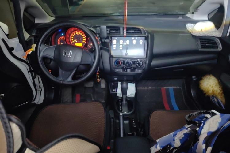 Used Honda Fit 2020 1.5L CVT Comfort Version Center Console