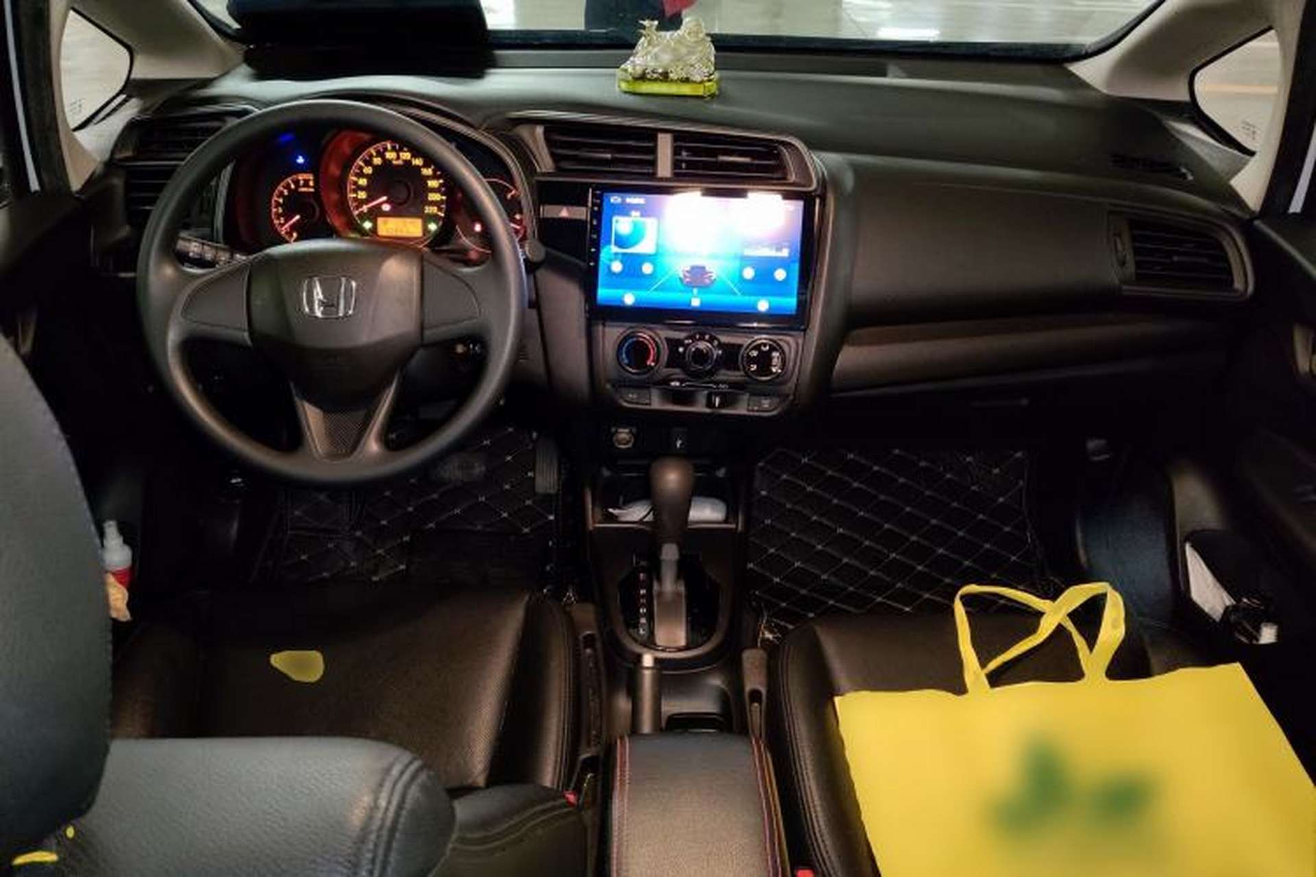 Used Honda Fit 2020 1.5L CVT Comfort Sunroof Version Center Console