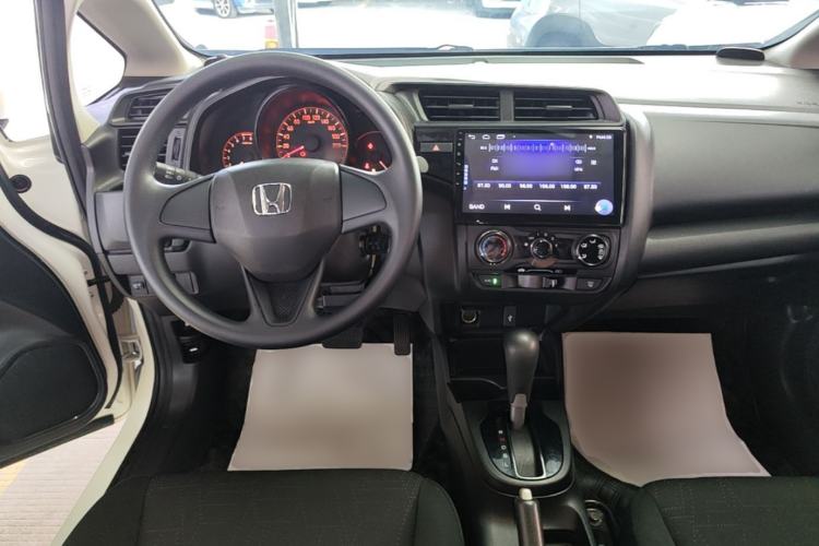 Used Honda Fit 2020 1.5L CVT Comfort Version Center Console