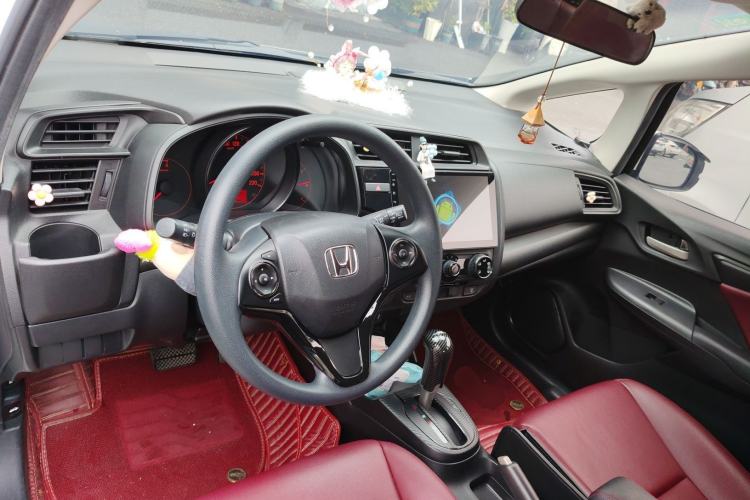 Used Honda Fit 2020 1.5L CVT Comfort Version Center Console
