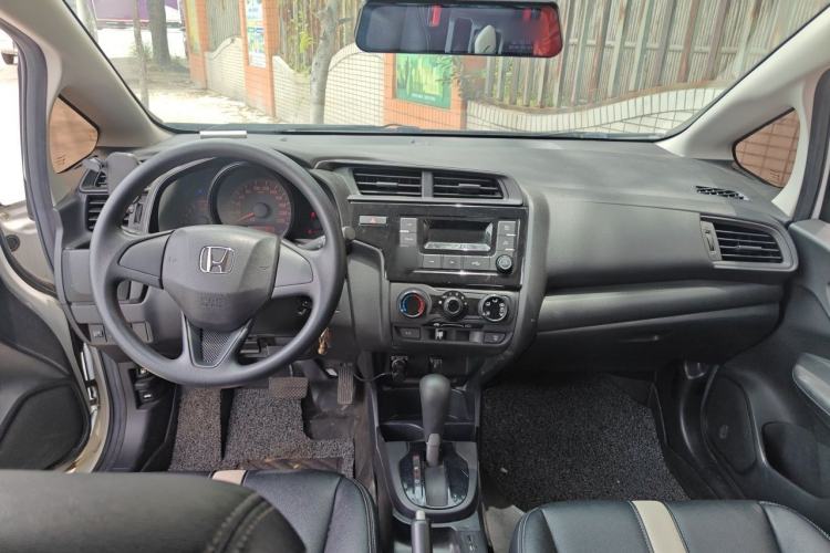 Used Honda Fit 2020 1.5L CVT Comfort Version Center Console