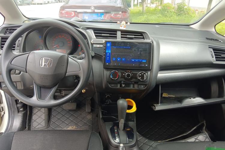 Used Honda Fit 2020 1.5L CVT Comfort Version Center Console