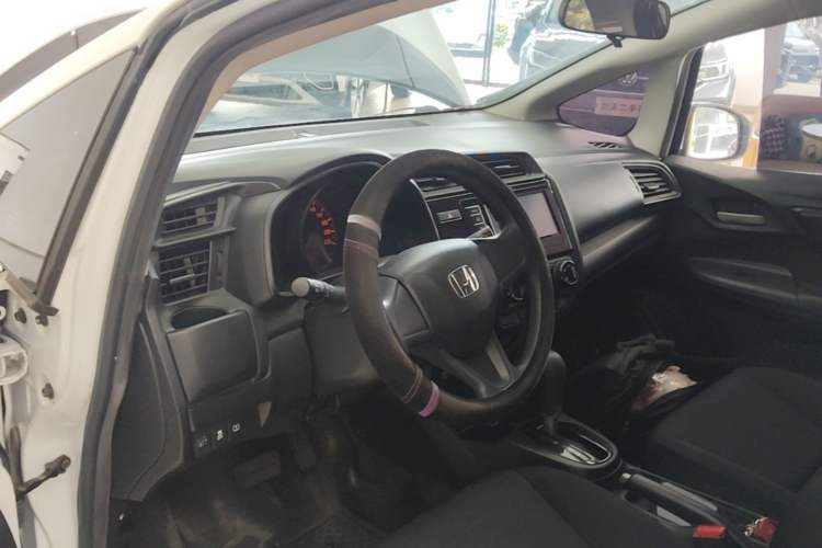 Used Honda Fit 2020 1.5L CVT Comfort Version Center Console