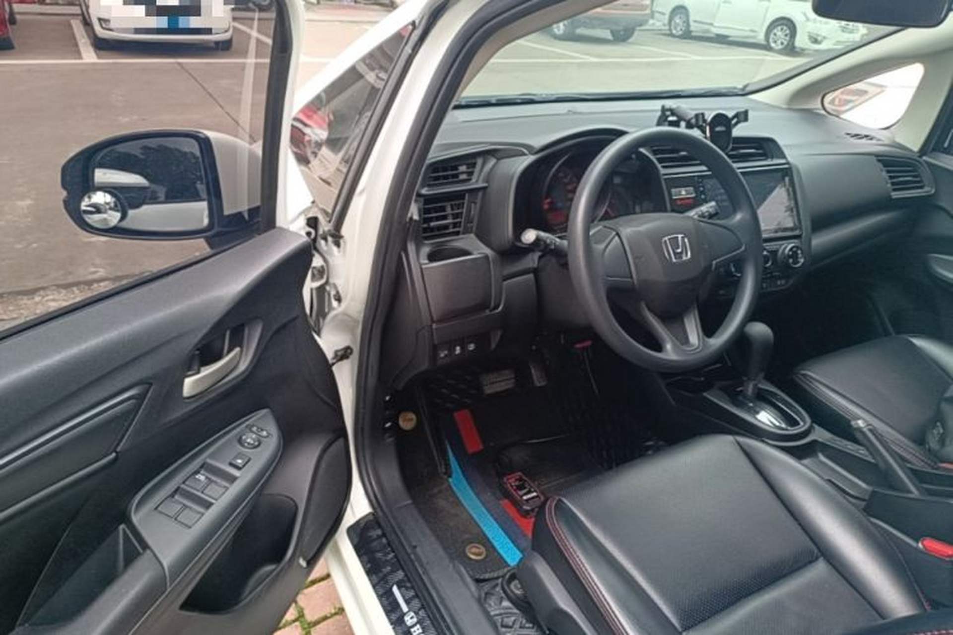 Used Honda Fit 2020 1.5L CVT Comfort Sunroof Version Driver Seat