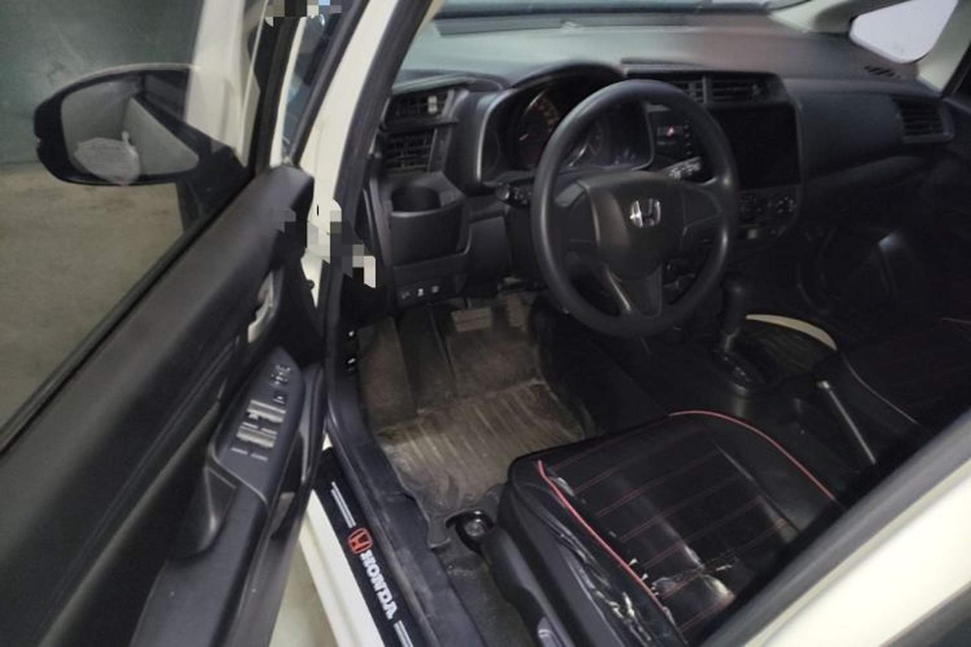 Used Honda Fit 2020 1.5L CVT Comfort Sunroof Version Driver Seat