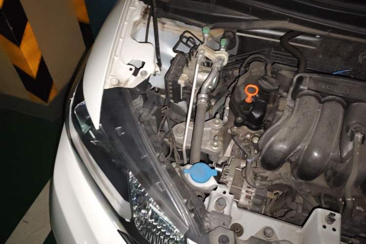 Used Honda Fit 2020 1.5L CVT Comfort Version Engine Bay Right