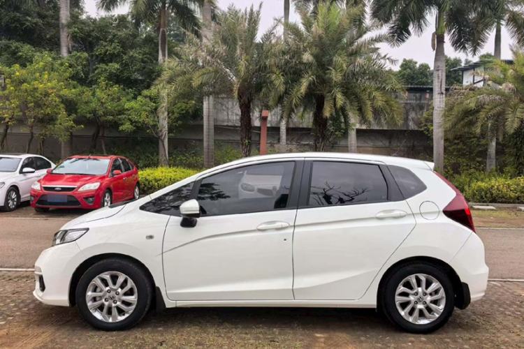 Used Honda Fit 2020 1.5L CVT Comfort Sunroof Version Exterior 2
