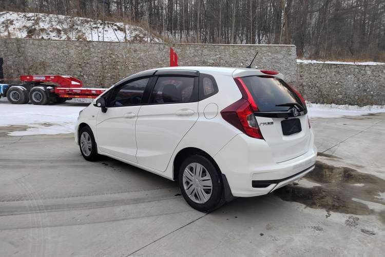 Used Honda Fit 2020 1.5L CVT Comfort Version Exterior 3