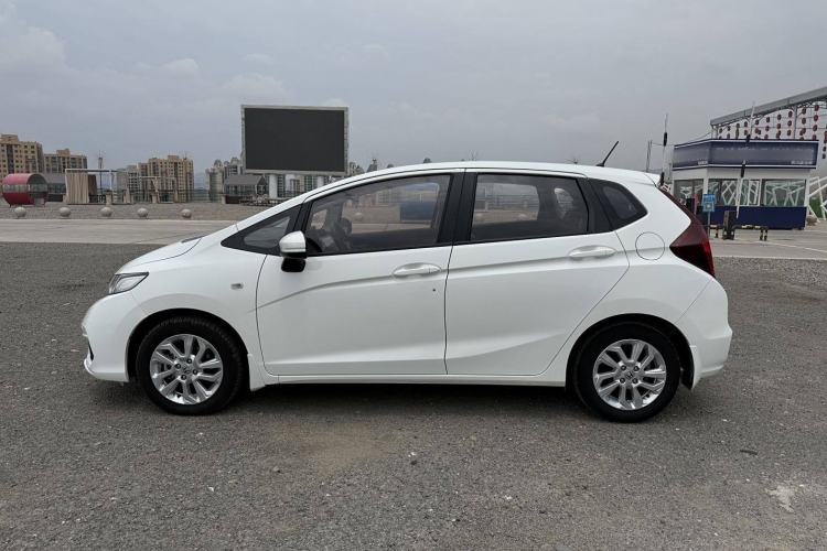 Used Honda Fit 2020 1.5L CVT Comfort Sunroof Version Exterior 4