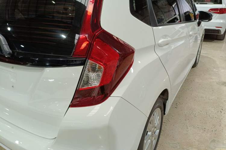 Used Honda Fit 2020 1.5L CVT Comfort Sunroof Version Exterior 4