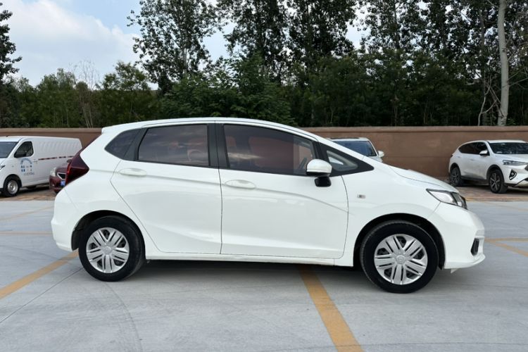 Used Honda Fit 2020 1.5L CVT Comfort Version Exterior 5