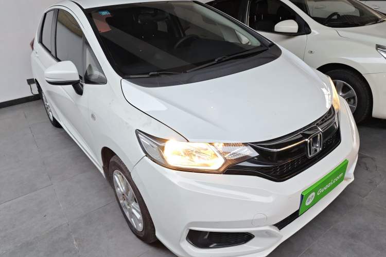 Used Honda Fit 2020 1.5L CVT Comfort Sunroof Version Front Right 45 Deg