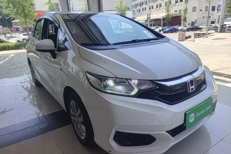 Used Honda Fit 2020 1.5L CVT Comfort Sunroof Version Front Right 45 Deg