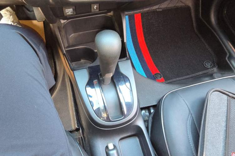 Used Honda Fit 2020 1.5L CVT Comfort Sunroof Version Gear Lever