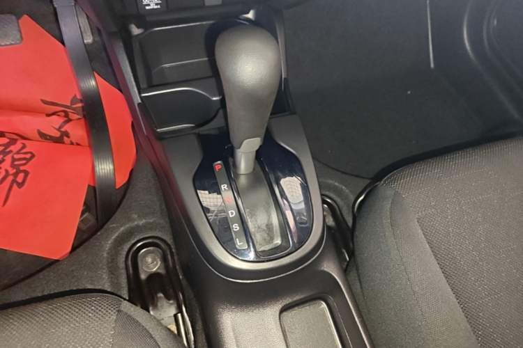 Used Honda Fit 2020 1.5L CVT Comfort Sunroof Version Gear Lever