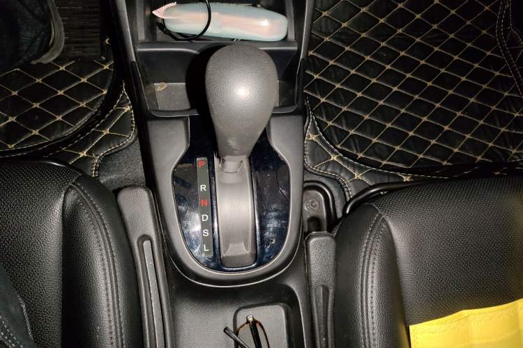 Used Honda Fit 2020 1.5L CVT Comfort Sunroof Version Gear Lever