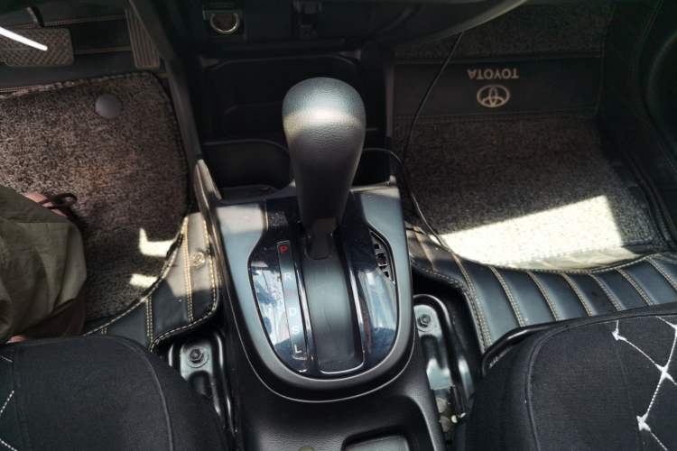 Used Honda Fit 2020 1.5L CVT Comfort Sunroof Version Gear Lever