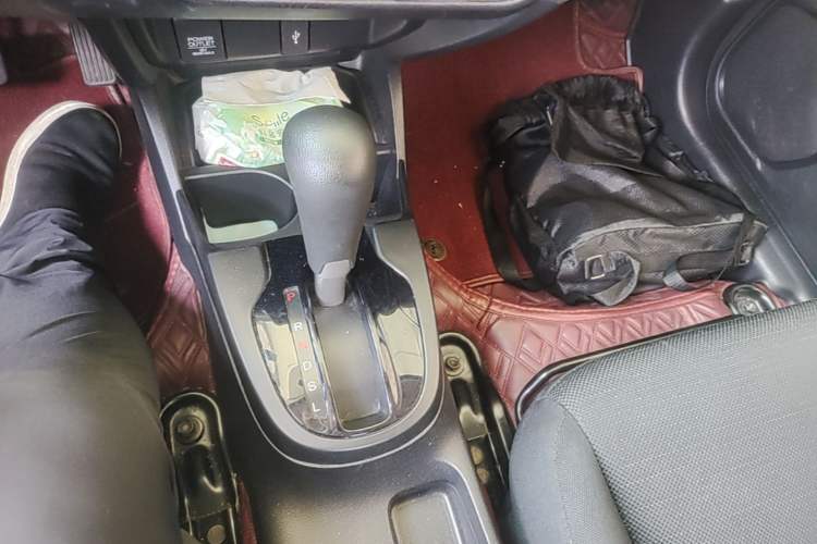 Used Honda Fit 2020 1.5L CVT Comfort Sunroof Version Gear Lever