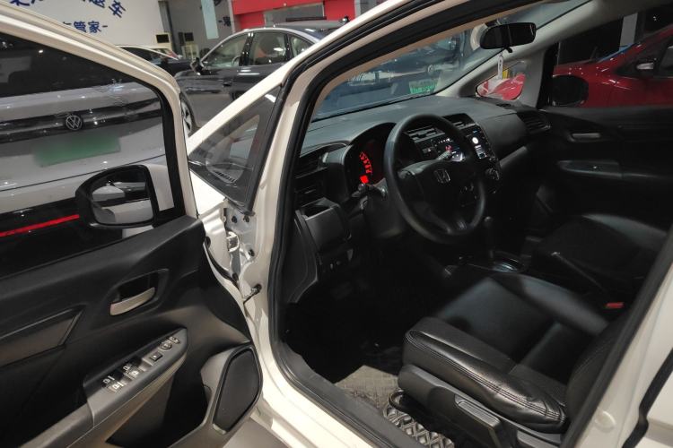 Used Honda Fit 2020 1.5L CVT Comfort Version Interior 3