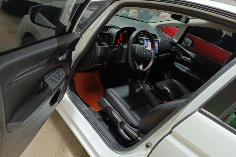 Used Honda Fit 2020 1.5L CVT Comfort Sunroof Version Interior 3