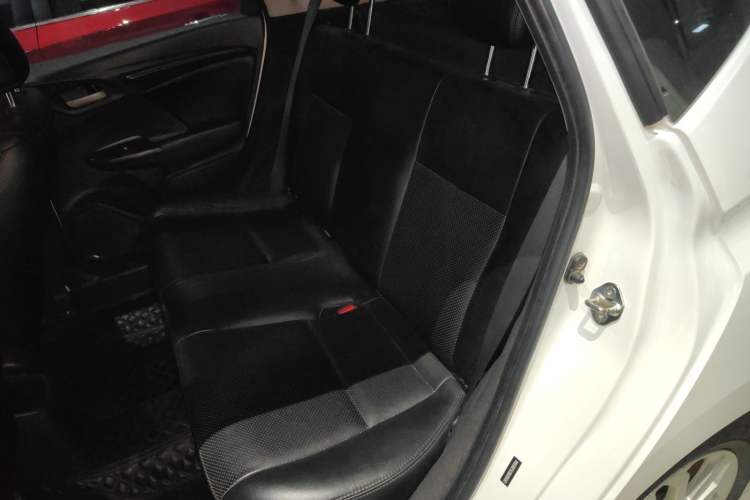 Used Honda Fit 2020 1.5L CVT Comfort Version Interior 4