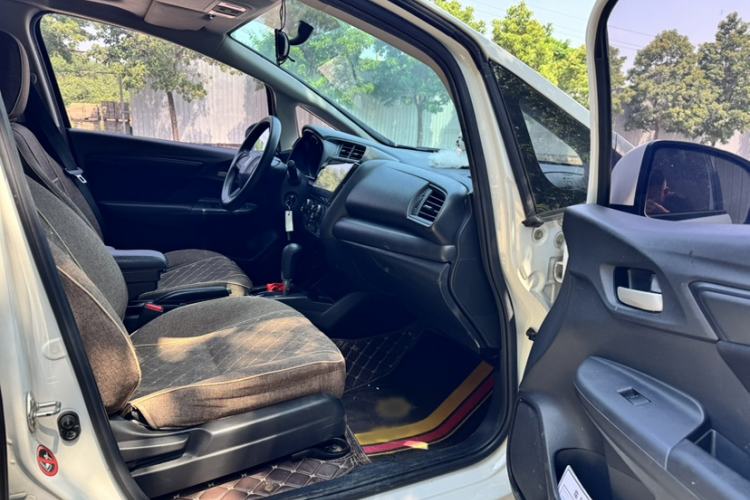 Used Honda Fit 2020 1.5L CVT Comfort Sunroof Version Interior 5