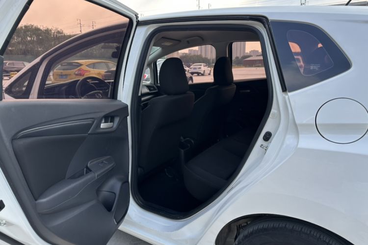 Used Honda Fit 2020 1.5L CVT Comfort Version Interior 9
