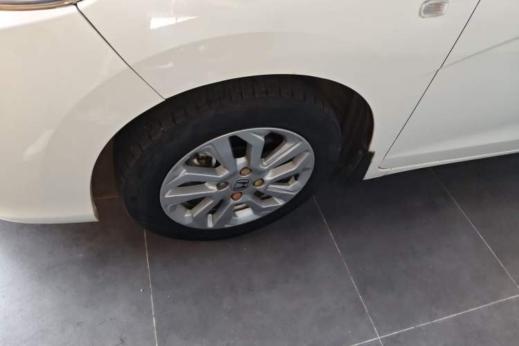 Used Honda Fit 2020 1.5L CVT Comfort Sunroof Version Left Front Wheel Hub