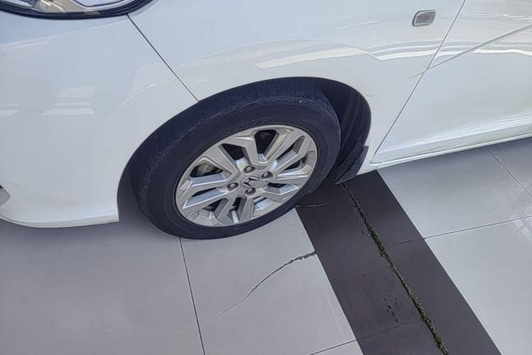 Used Honda Fit 2020 1.5L CVT Comfort Sunroof Version Left Front Wheel Hub