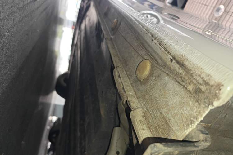 Used Honda Fit 2020 1.5L CVT Comfort Sunroof Version Left Side Sill