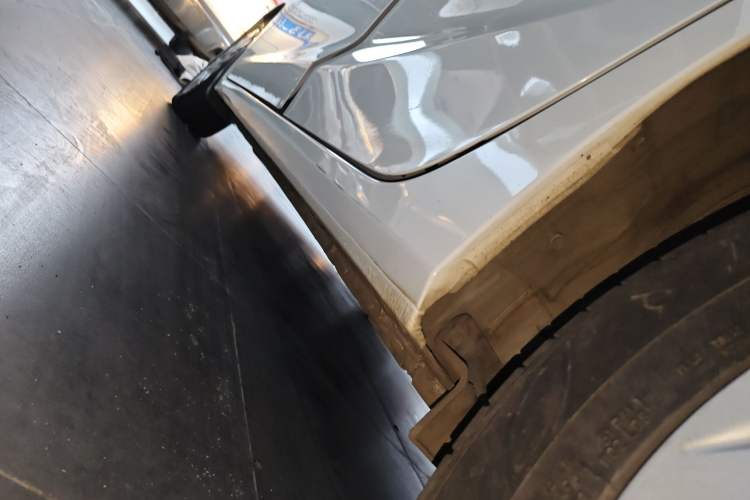 Used Honda Fit 2020 1.5L CVT Comfort Sunroof Version Left Side Sill