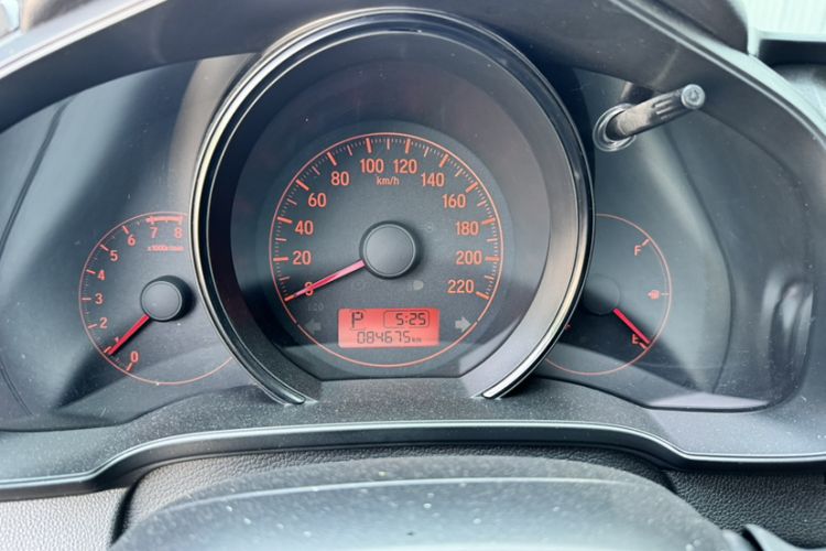 Used Honda Fit 2020 1.5L CVT Comfort Sunroof Version Odometer Close Up