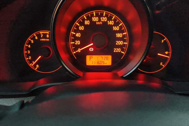 Used Honda Fit 2020 1.5L CVT Comfort Version Odometer Close Up