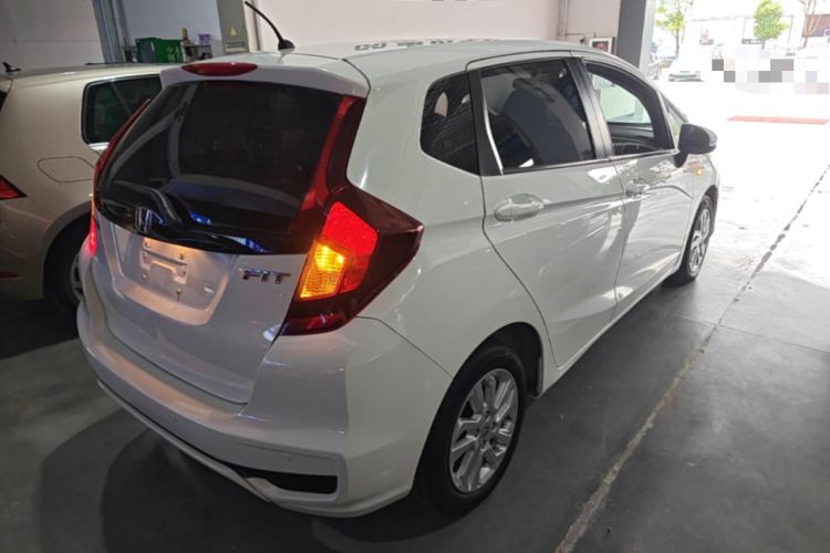 Used Honda Fit 2020 1.5L CVT Comfort Sunroof Version Rear Right 45 Deg