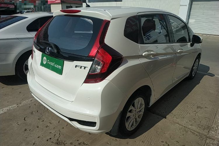 Used Honda Fit 2020 1.5L CVT Comfort Sunroof Version Rear Right 45 Deg