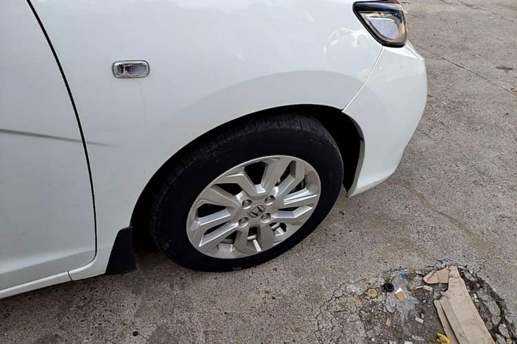 Used Honda Fit 2020 1.5L CVT Comfort Sunroof Version Right Front Wheel Hub